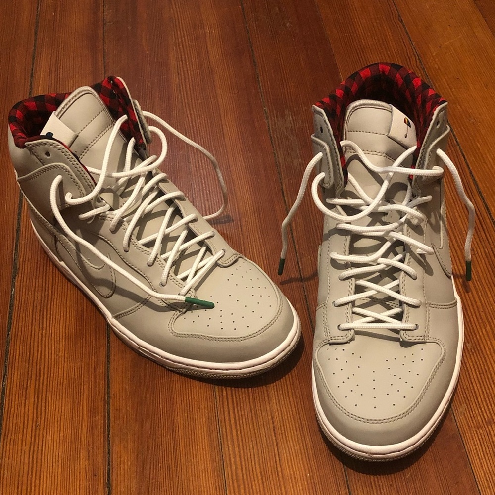 NIKE DUNK ULTRA sz 9.5